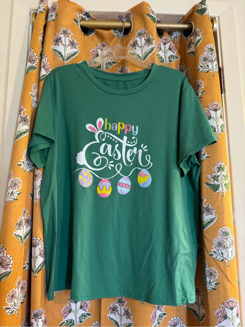 SHEIN Green Happy Easter Graphic Tee with Colorful Eggs